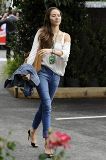 Jessica Michibata feet photo thumbnail
