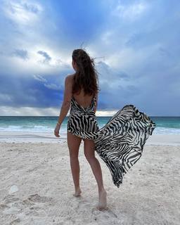 Jessica Olie feet photo 1