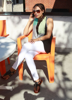 Jessica Parker Kennedy feet photo thumbnail