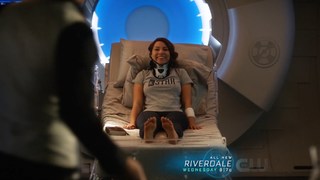 Jessica Parker Kennedy feet photo thumbnail