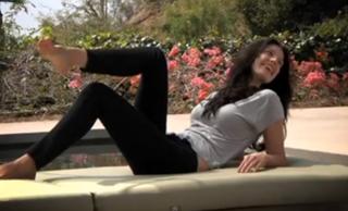 Jessica Paré feet photo thumbnail