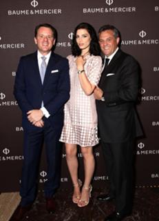 Jessica Paré feet photo thumbnail