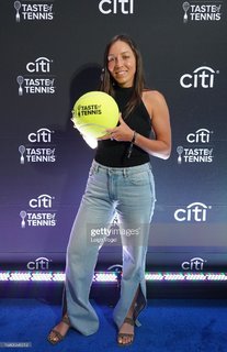 Jessica Pegula feet photo 16