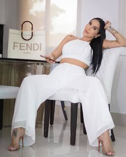 Jessica Pereira feet photo 11