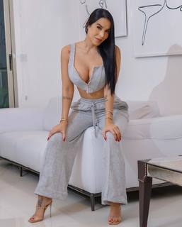 Jessica Pereira feet photo 9