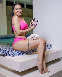 Jessica Pereira feet photo 2