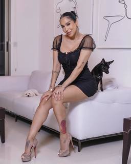 Jessica Pereira feet photo 6