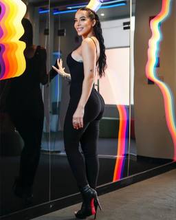 Jessica Pereira feet photo 20