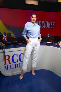 Jessica Pereira feet photo 3