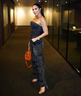 Jessica Pereira feet photo 13