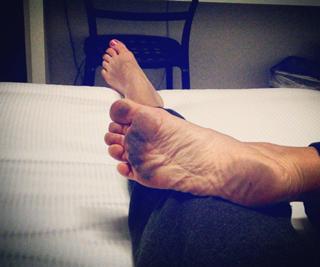 Jessica Polsky feet photo 4