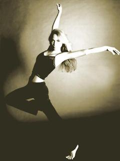 Jessica Polsky feet photo 3
