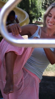 Jessica Polsky feet photo 9