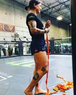 Jessica Rose Clark feet photo 2
