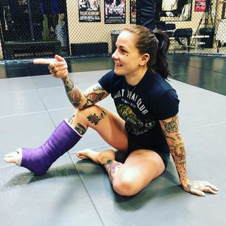 Jessica Rose Clark feet photo 10