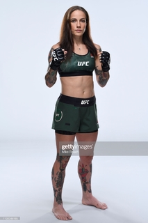 Jessica Rose Clark feet photo 9