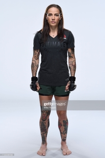 Jessica Rose Clark feet photo 8