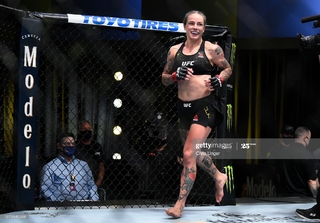 Jessica Rose Clark feet photo 9