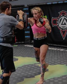 Jessica Rose Clark feet photo 14