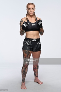 Jessica Rose Clark feet photo 3