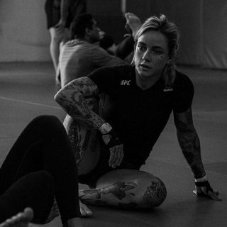 Jessica Rose Clark feet photo 5
