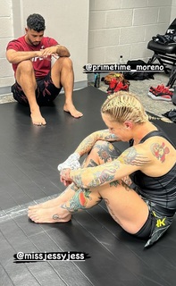 Jessica Rose Clark feet photo 9