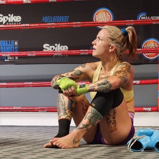 Jessica Rose Clark feet photo 4