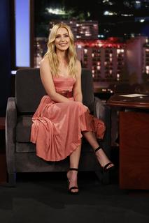 Jessica Rothe feet photo thumbnail
