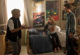 Jessica Rothe feet photo thumbnail