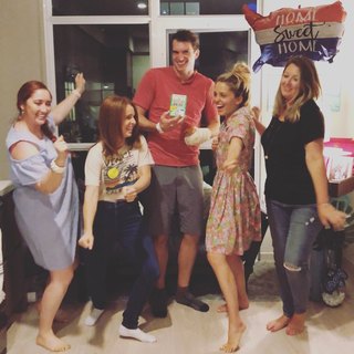 Jessica Rothe feet photo thumbnail