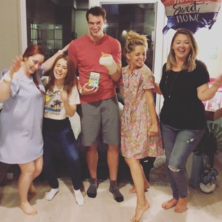 Jessica Rothe feet photo thumbnail