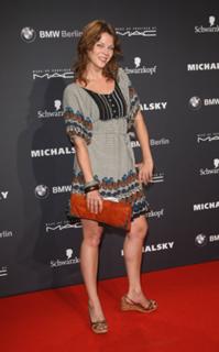Jessica Schwarz feet photo thumbnail