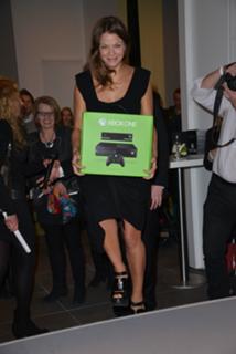 Jessica Schwarz feet photo thumbnail
