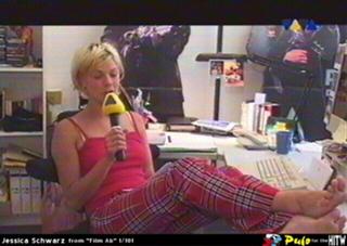 Jessica Schwarz feet photo thumbnail