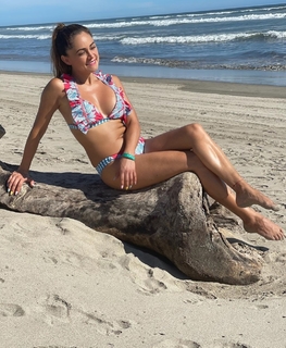 Jessica Segura feet photo 1