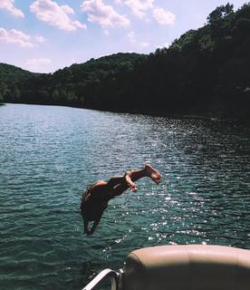 Jessica Serfaty feet photo thumbnail