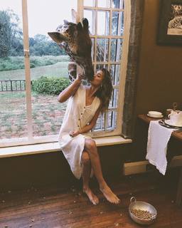 Jessica Serfaty feet photo thumbnail