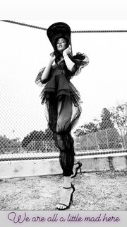 Jessica Serfaty feet photo thumbnail