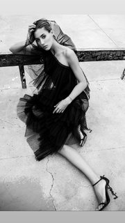 Jessica Serfaty feet photo thumbnail