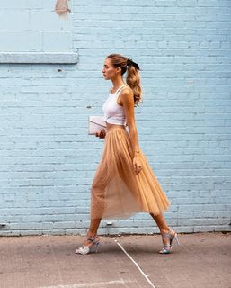 Jessica Serfaty feet photo thumbnail