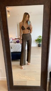 Jessica Serfaty feet photo thumbnail