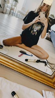 Jessica Serfaty feet photo thumbnail