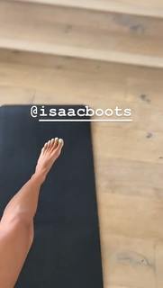 Jessica Serfaty feet photo thumbnail