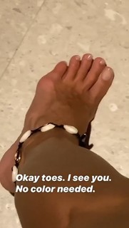 Jessica Serfaty feet photo thumbnail