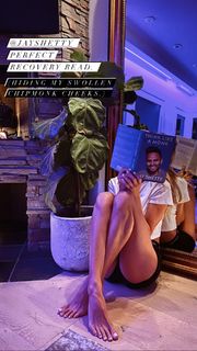 Jessica Serfaty feet photo thumbnail