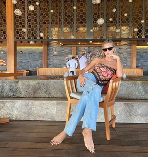 Jessica Serfaty feet photo thumbnail