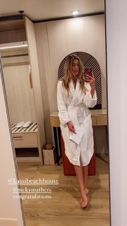 Jessica Serfaty feet photo thumbnail