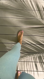 Jessica Serfaty feet photo thumbnail