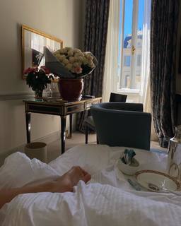 Jessica Serfaty feet photo thumbnail