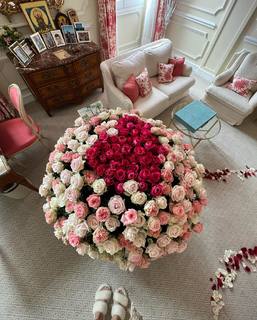 Jessica Serfaty feet photo thumbnail